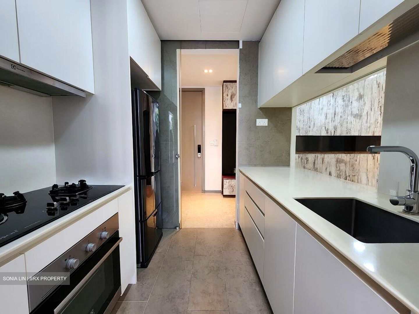 Stratum (D18), Condominium #496659741